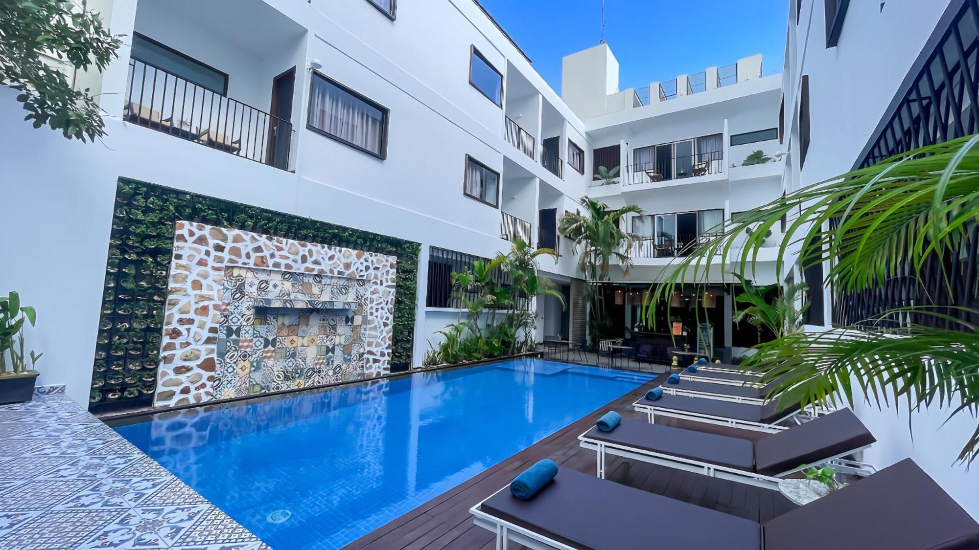 The Calm Oasis Hotel Siem Reap Buitenkant foto