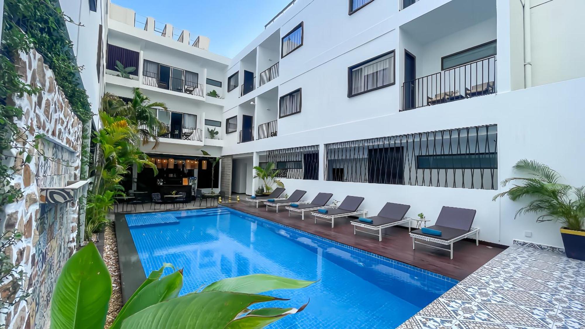 The Calm Oasis Hotel Siem Reap Buitenkant foto