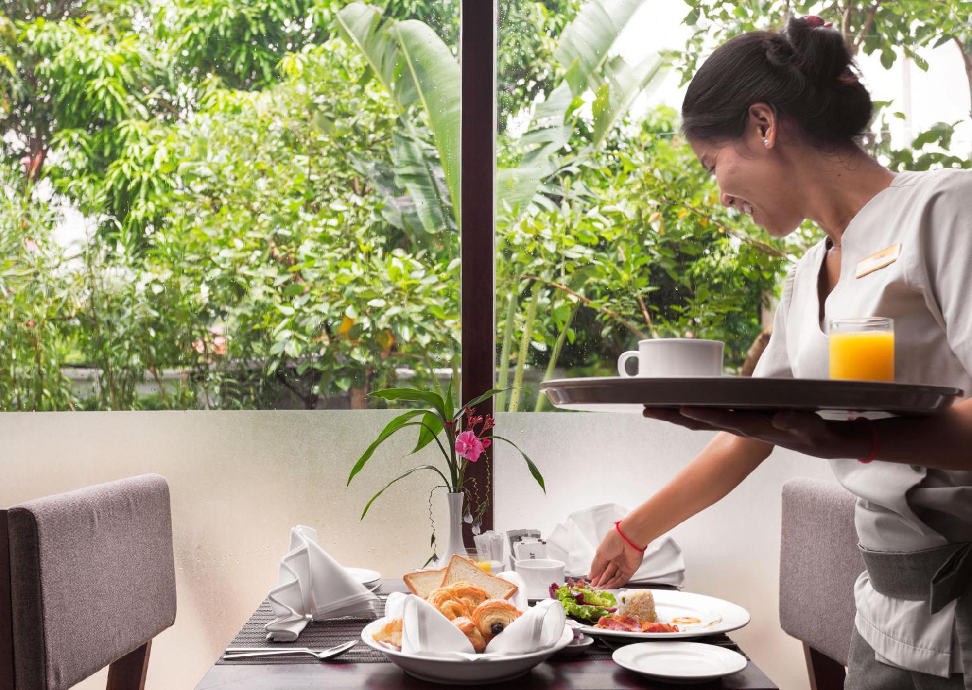 The Calm Oasis Hotel Siem Reap Buitenkant foto