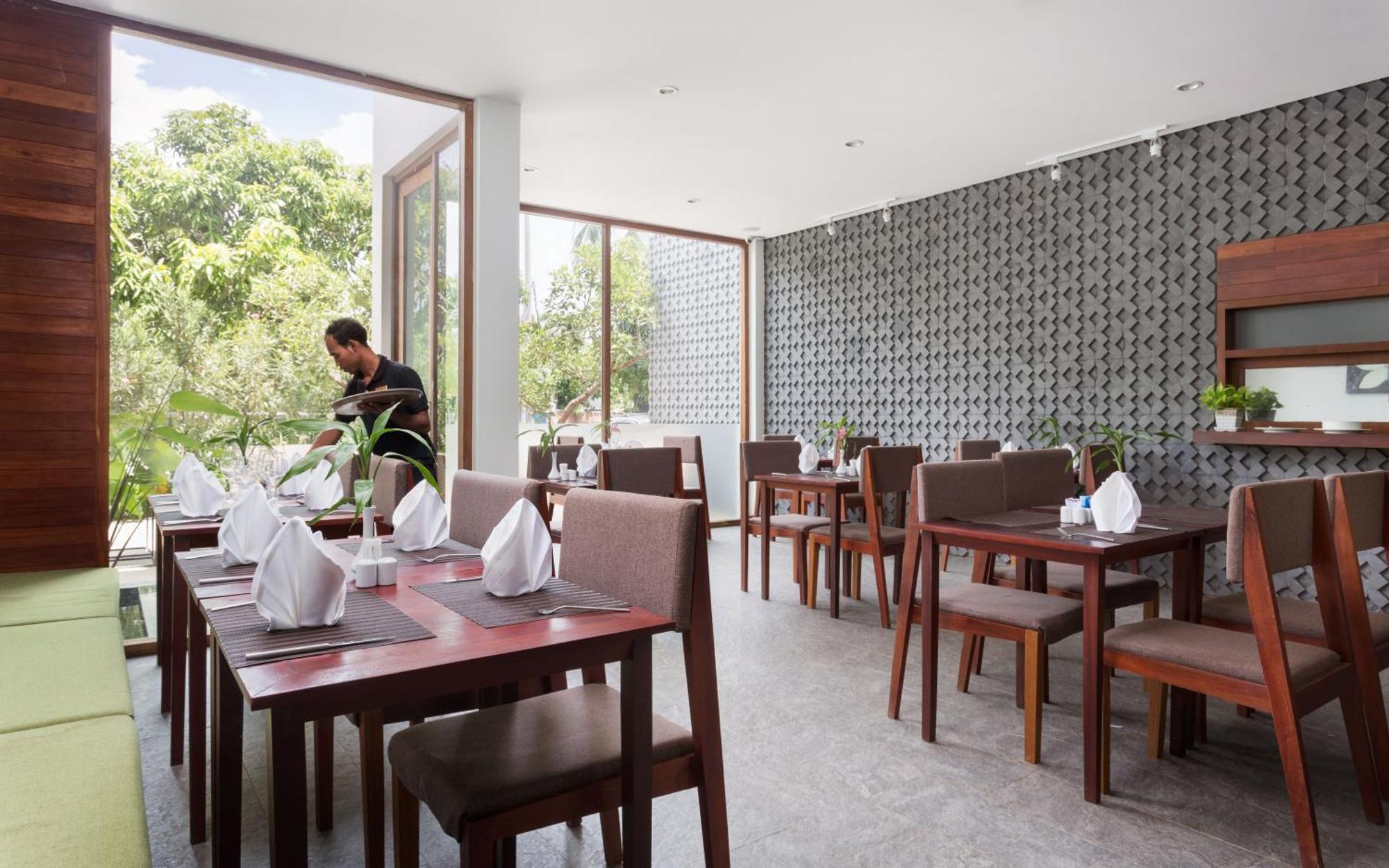The Calm Oasis Hotel Siem Reap Buitenkant foto