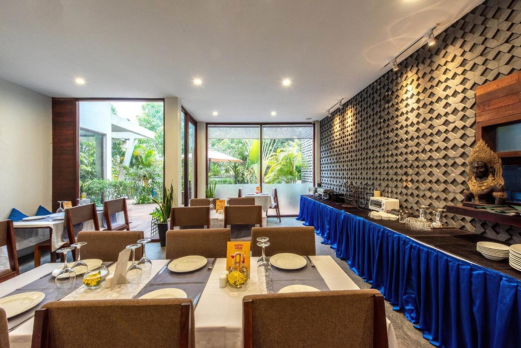 The Calm Oasis Hotel Siem Reap Buitenkant foto